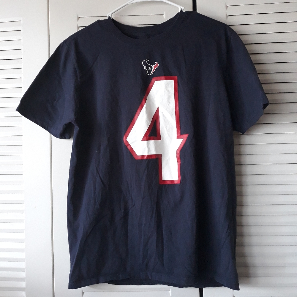 The Nike Tee athletic tshirt, size M.